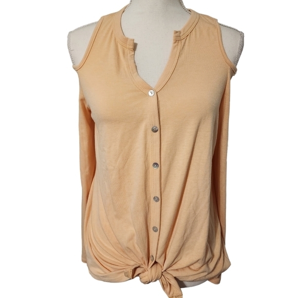 boutique Tops - Mts yellow cut out shoulder knot shirt Size Medium